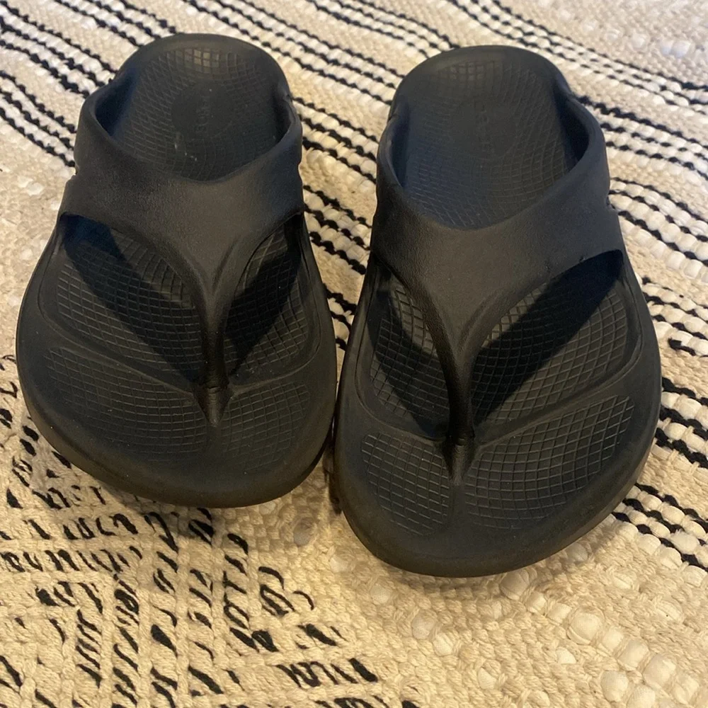 Oofos Ooriginal Recovery Sandals Flip Flops Mens Size 9 Black